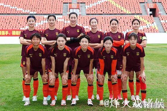 黑暗中绽放光芒的女足青春团队